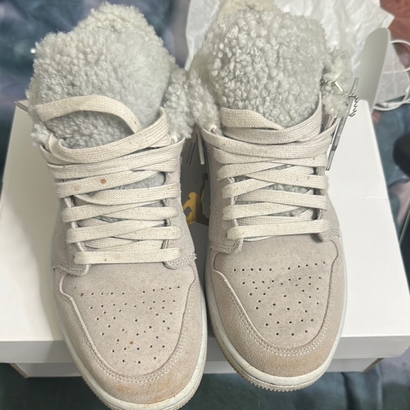 Nike Women's Cream High-Top Sneakers - Picture 1 of 2